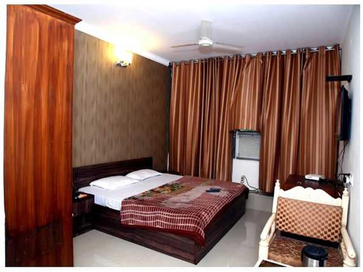 Hotel Haryana Chandīgarh Exterior foto